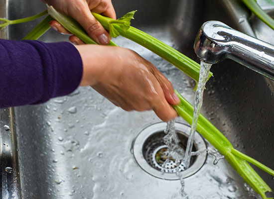 Wash Fruits & Vegetables Thoroughly