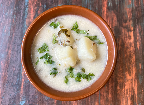 Dahi Aloo